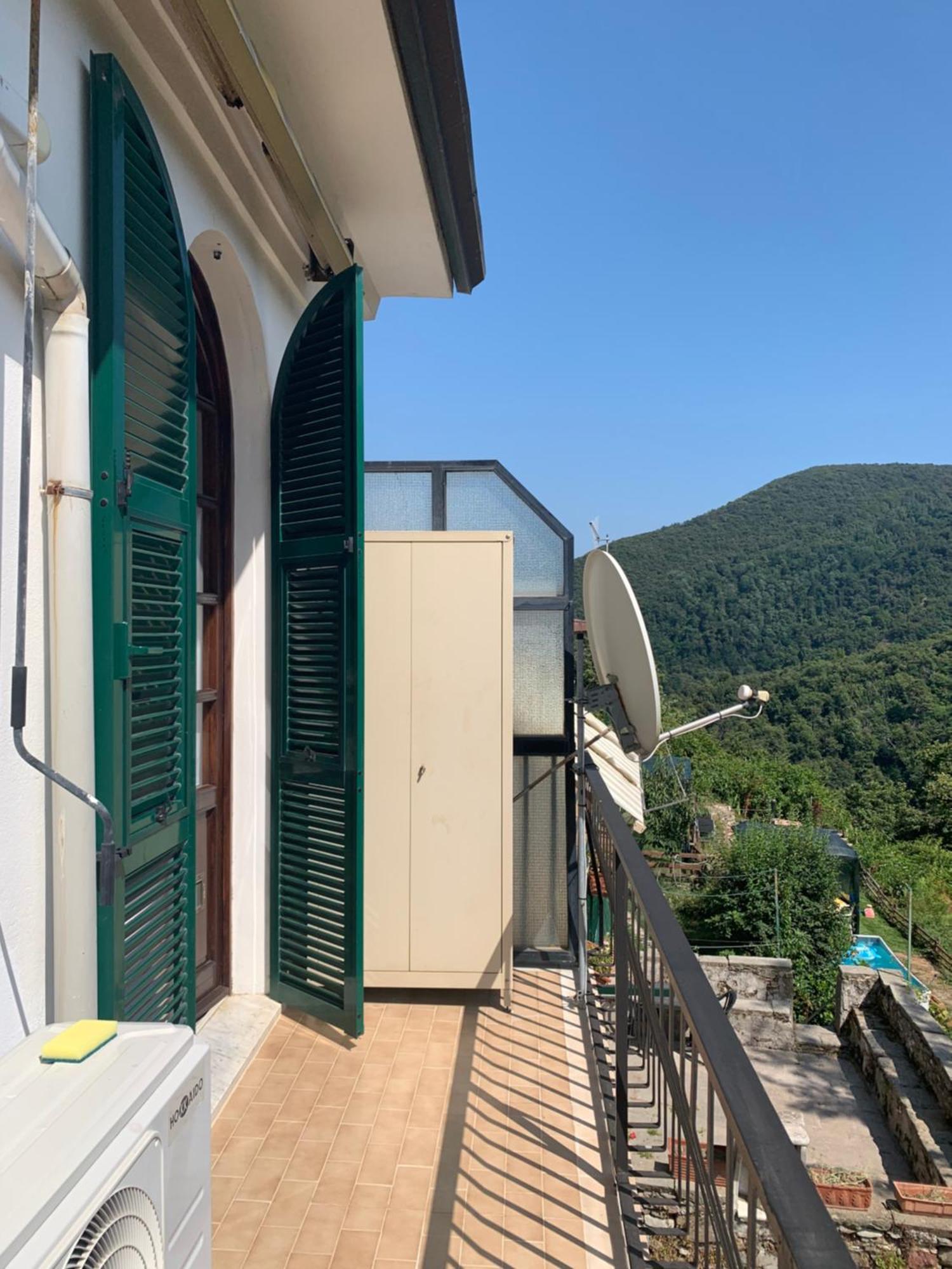 Apartamento A Casa Di Atti Biassa Exterior foto