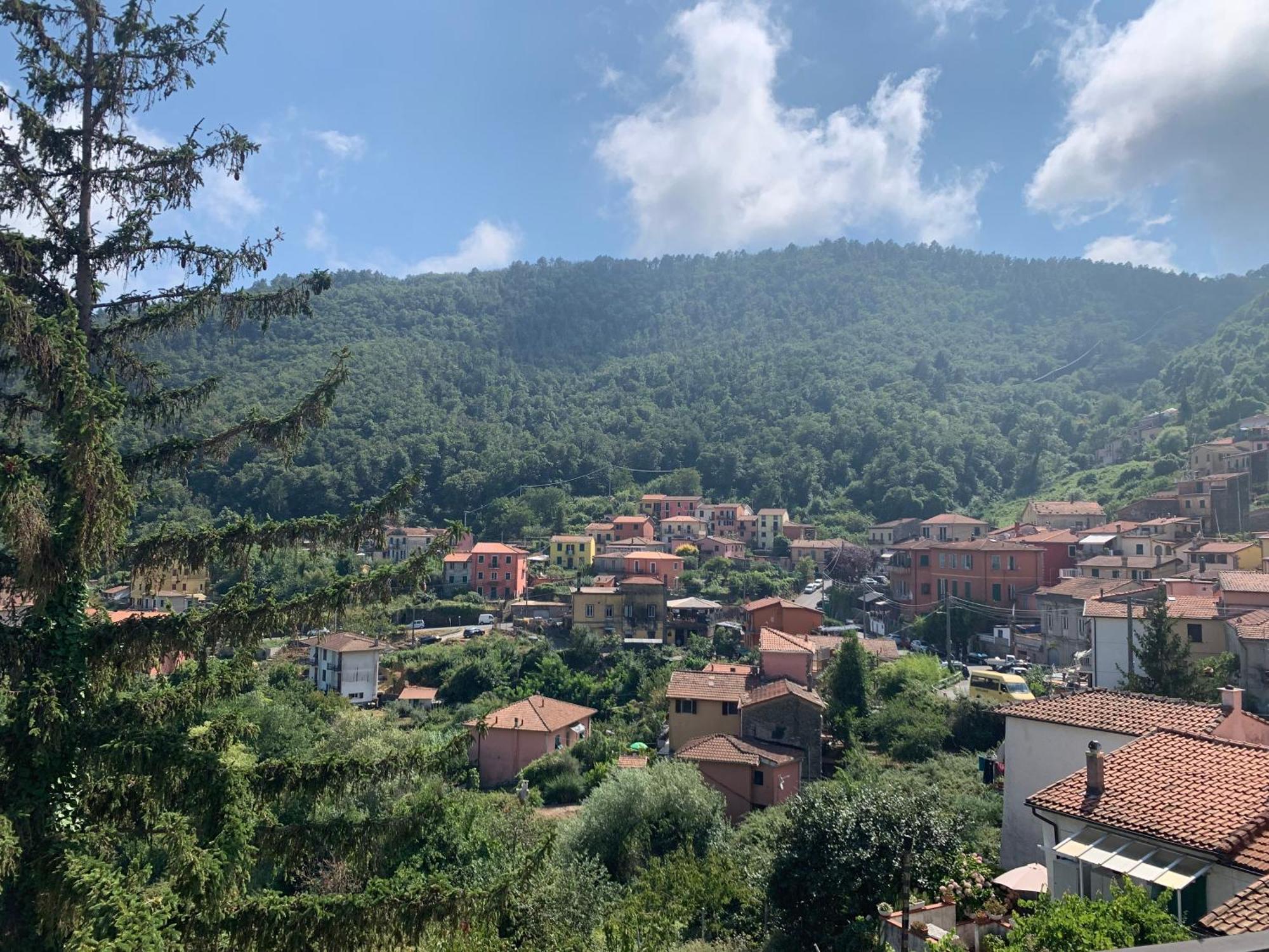 Apartamento A Casa Di Atti Biassa Exterior foto